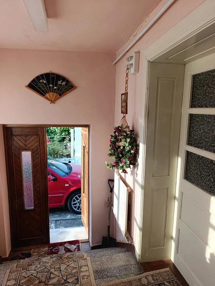 Casă cu 2 camere cu Teren 380 Mp în Central