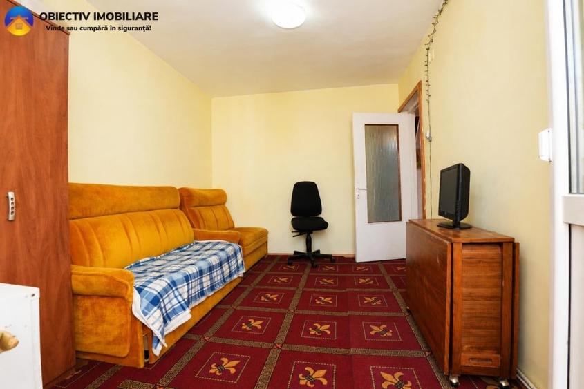 Apartament cu 3 camere decomandat în Dărmănești