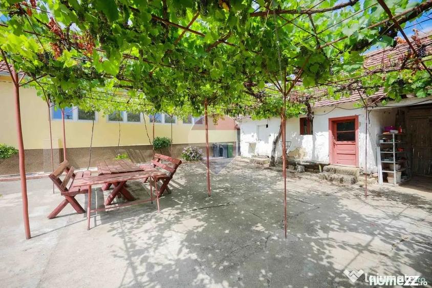 Casă cu 3 camere cu Teren 8788 Mp în Forosig