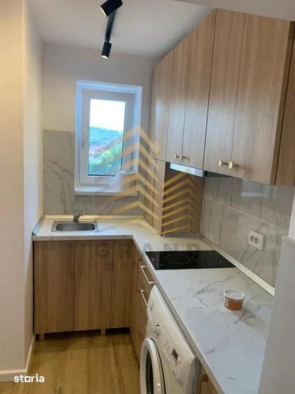 Apartament cu 2 camere semidecomandat, mobilat în Decebal