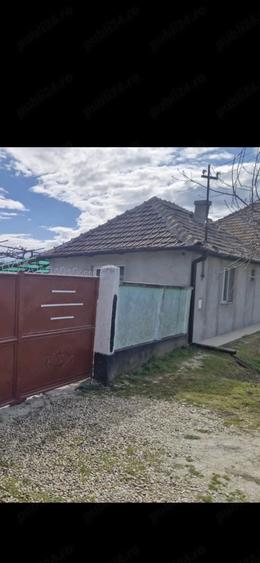 Casă cu 2 camere cu Teren 1374 Mp în Iosia