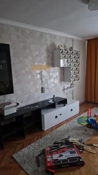 Apartament cu 4 camere decomandat în Sângeorgiu de Mureș