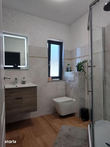 Casă cu 4 camere cu Teren 254 Mp în Apahida