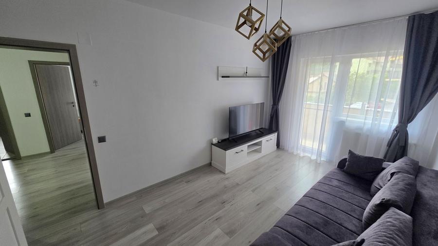 Apartament cu 2 camere decomandat în Florești