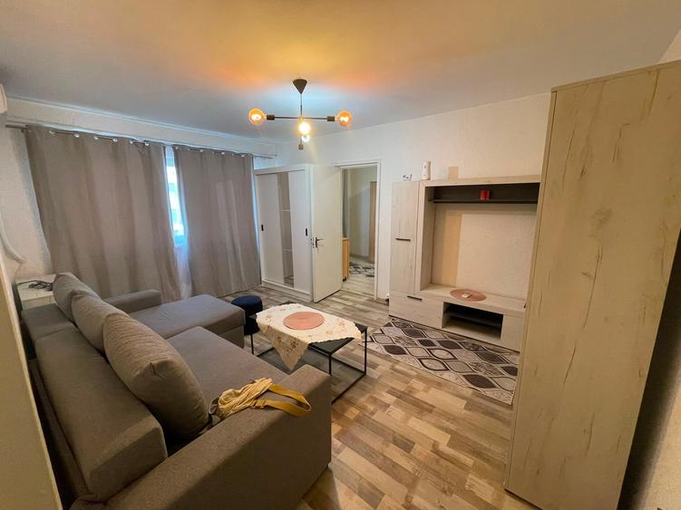Apartament cu 2 camere, zona Alexandru cel Bun - 1