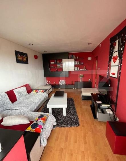 Apartament cu 3 camere decomandat, mobilat în Triaj