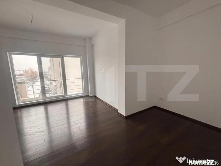 Apartament cu 3 camere decomandat în Viforâta