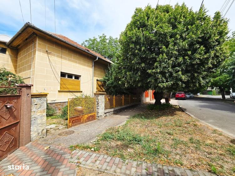 Casă cu 4 camere în Malul Mureșului