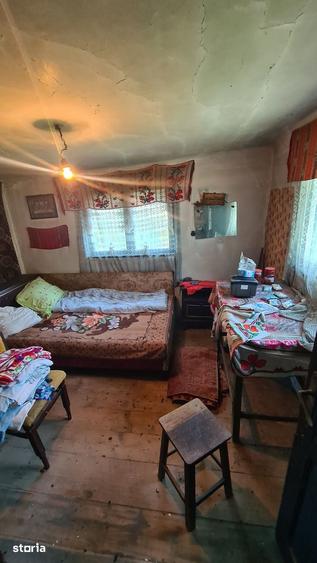 Casă cu 2 camere cu Teren 3670 Mp în Ciofrângeni