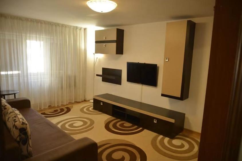 Apartament cu 3 camere decomandat în 13 Septembrie
