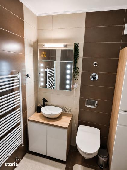 Apartament cu 3 camere în Tractorul