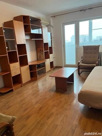 Apartament cu 3 camere decomandat, mobilat în Tei