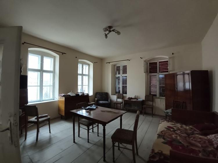 Casa saseasca cu beci boltit(crama), in zona turistica la 5 km de Rasnov, Zarnesti Brasov, cu materiale pt. acoperis nou incluse, direct de la PRIVAT! - 1