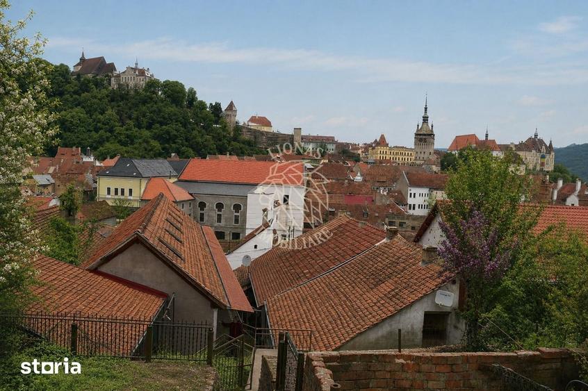 Casă cu 1 camere decomandat cu Teren 1500 Mp în Sighișoara