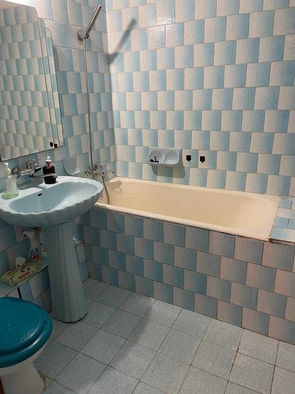 Apartament cu 2 camere semidecomandat în Berceni