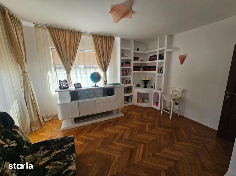 Casă cu 3 camere cu Teren 110 Mp în Curtea de Argeș