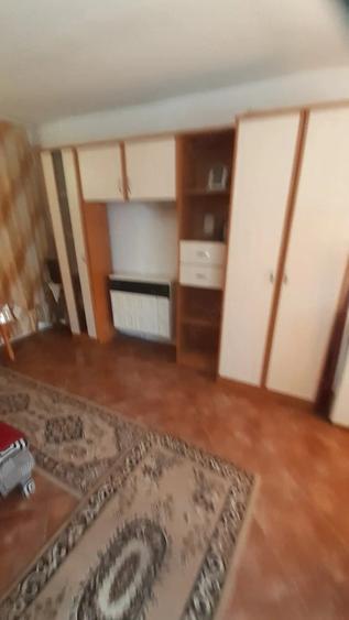 Garsonieră decomandată în Micro 5