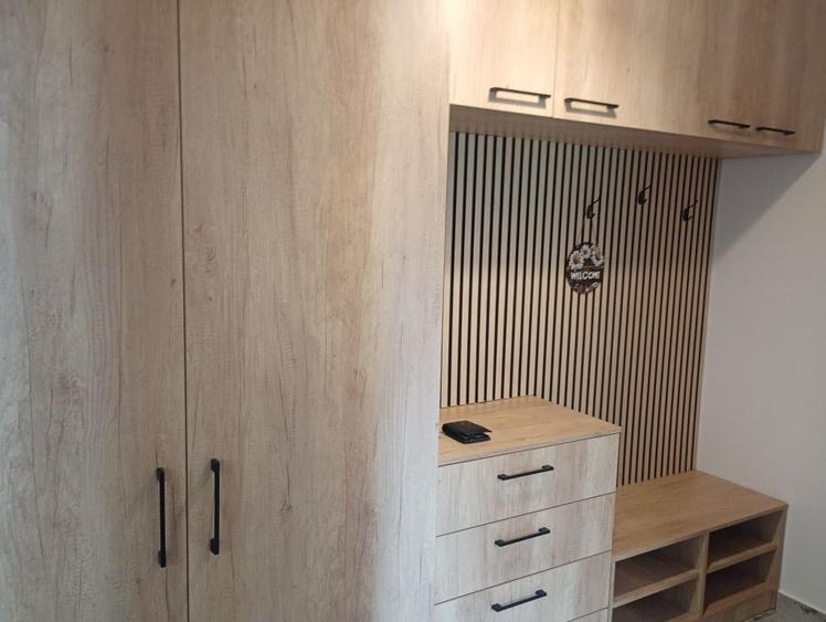 Apartament cu 3 camere semidecomandat în Drumul Taberei