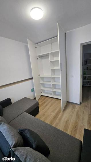 Apartament cu 3 camere decomandat, mobilat în Nicolina