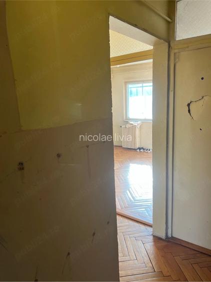 Apartament cu 3 camere decomandat în Zorilor