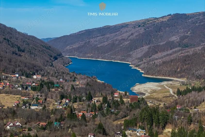 Teren de 738 mp, în Poiana