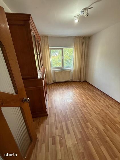Apartament cu 4 camere decomandat în Obcini