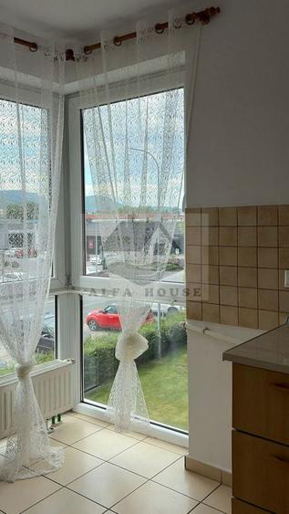 Apartament cu 3 camere decomandat în Bartolomeu