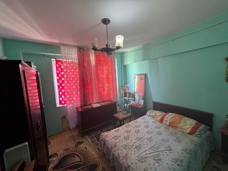 Apartament cu 3 camere decomandat, mobilat în Mihai Bravu