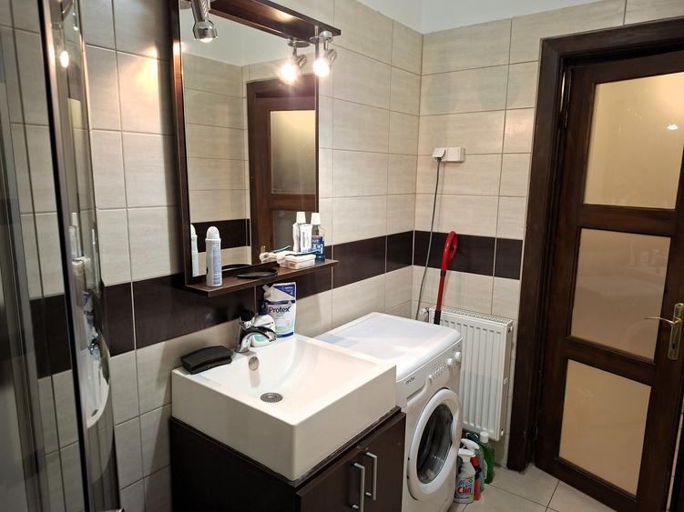 Garsonieră circulară în Cotroceni