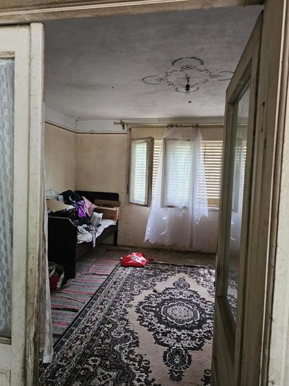 Casă cu 4 camere în Ciuntești