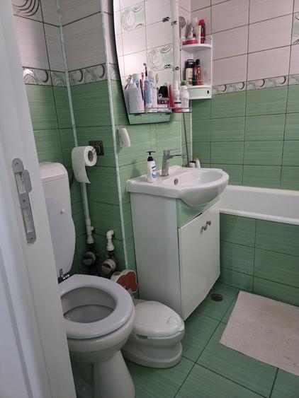 Apartament cu 3 camere decomandat în Progresul