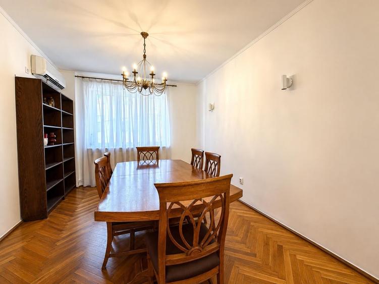 Apartament cu 4 camere decomandat în Dorobanți