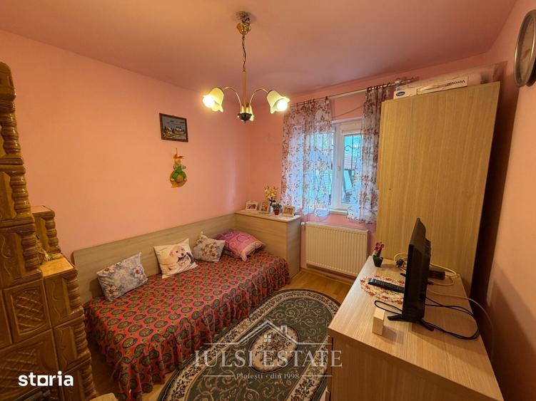 Casă cu 3 camere cu Teren 1210 Mp în Tinosu