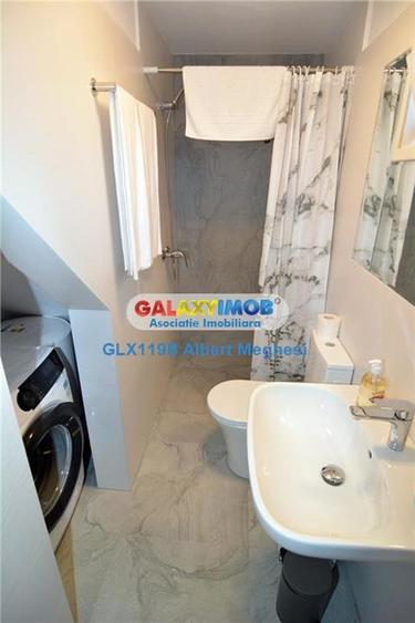 Casă cu 2 camere cu Garaj în Est