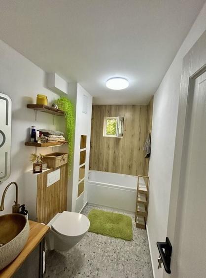 Apartament cu 2 camere semidecomandat, mobilat în Girocului