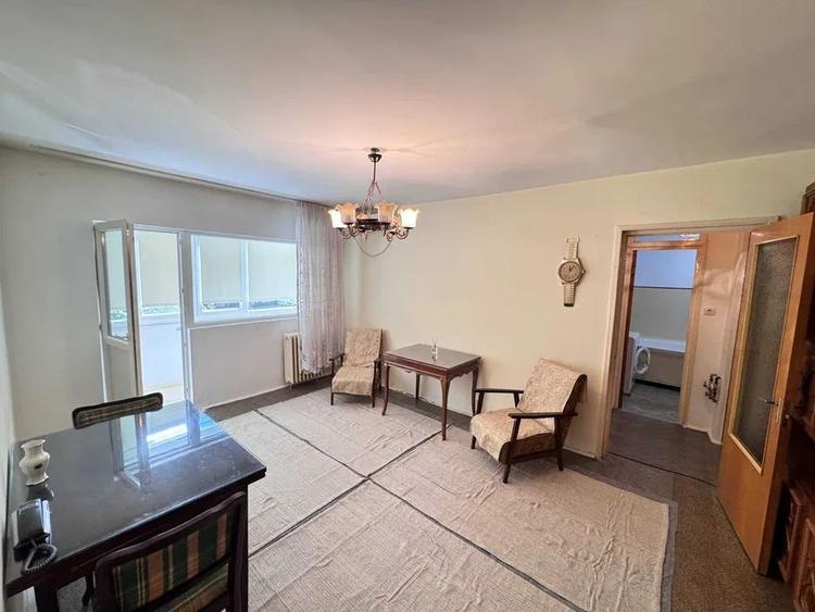 Apartament cu 2 camere semidecomandat în P-ța Reșița