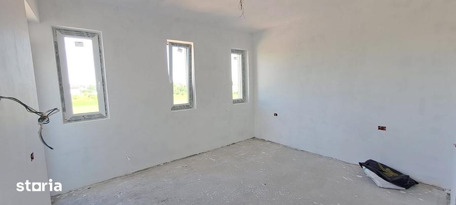 Casă cu 4 camere cu Teren 415 Mp în Dragomirești-Vale