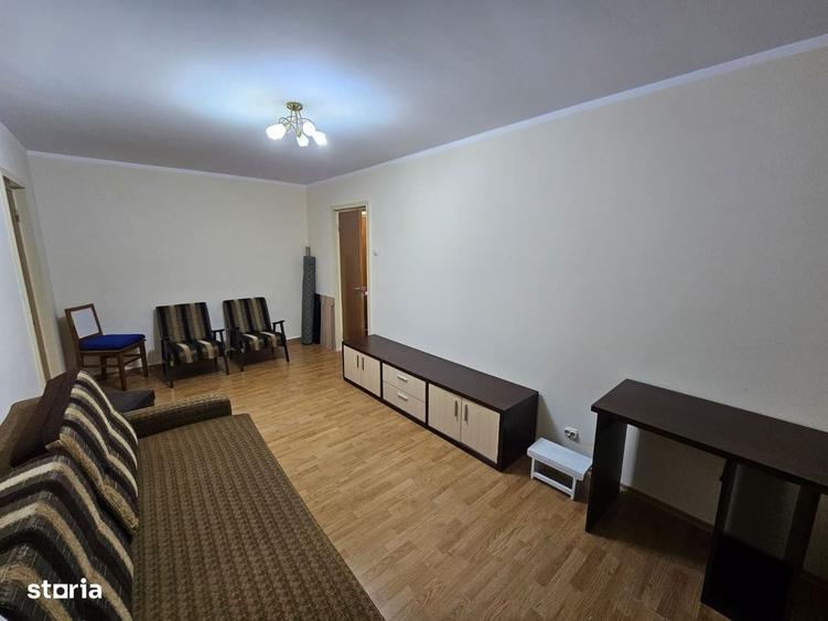 Apartament cu 2 camere semidecomandat în Gorjului