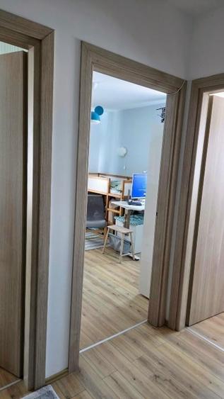 Apartament cu 4 camere decomandat, mobilat în Tineretului