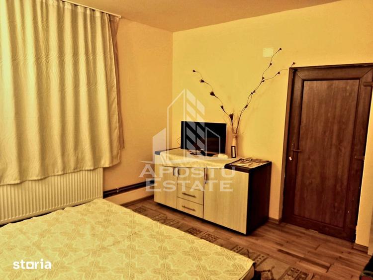 Casă cu 8 camere cu Teren 400 Mp în Moneasa
