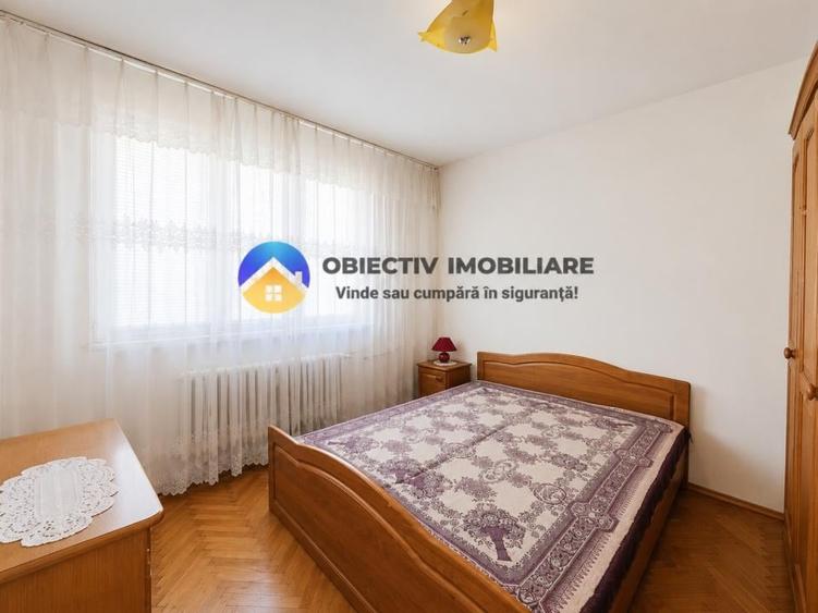Apartament cu 3 camere decomandat în Dărmănești