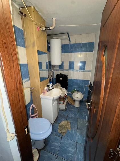Apartament cu 3 camere semidecomandat în Autogară