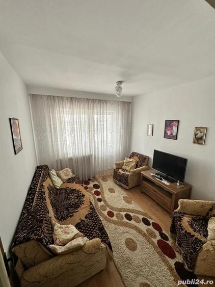 Se vinde apartament cu 3 camere, situat in Comane?ti, Bacau, etaj 4. - 7
