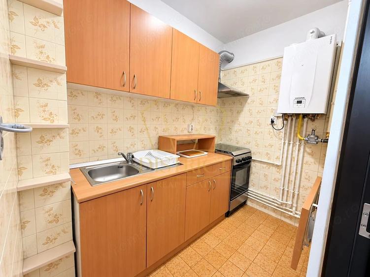 Garsonieră decomandată în Central
