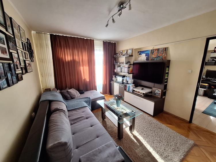 Apartament cu 2 camere decomandat în Rogerius