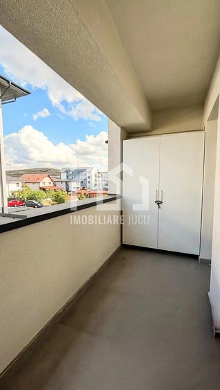 Apartament cu 3 camere semidecomandat în Apahida