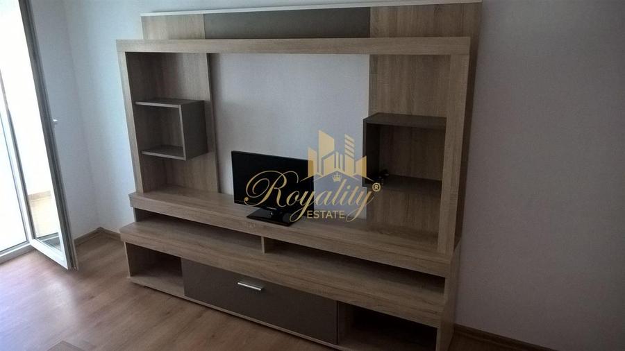 Apartament cu 3 camere decomandat, mobilat în Complex Studențesc