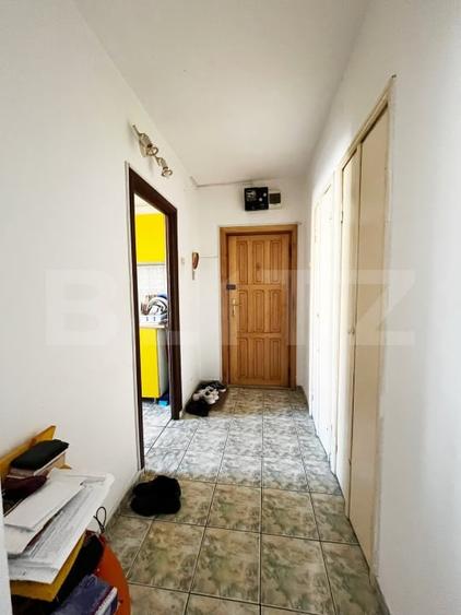 Apartament cu 3 camere decomandat, mobilat în Mircea cel Bătrân