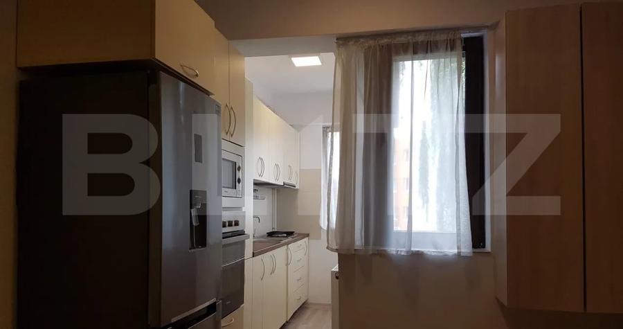 Apartament cu 2 camere decomandat, mobilat în Central