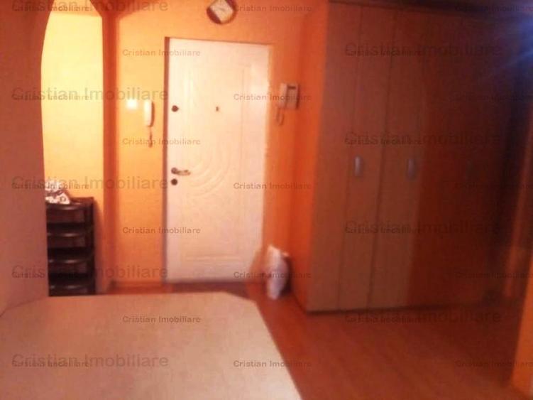 Apartament cu 2 camere decomandat în Buzaului